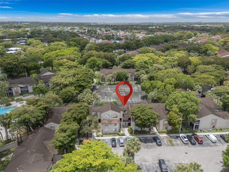 For Sale: $330,000 (2 beds, 2 baths, 1312 Square Feet)