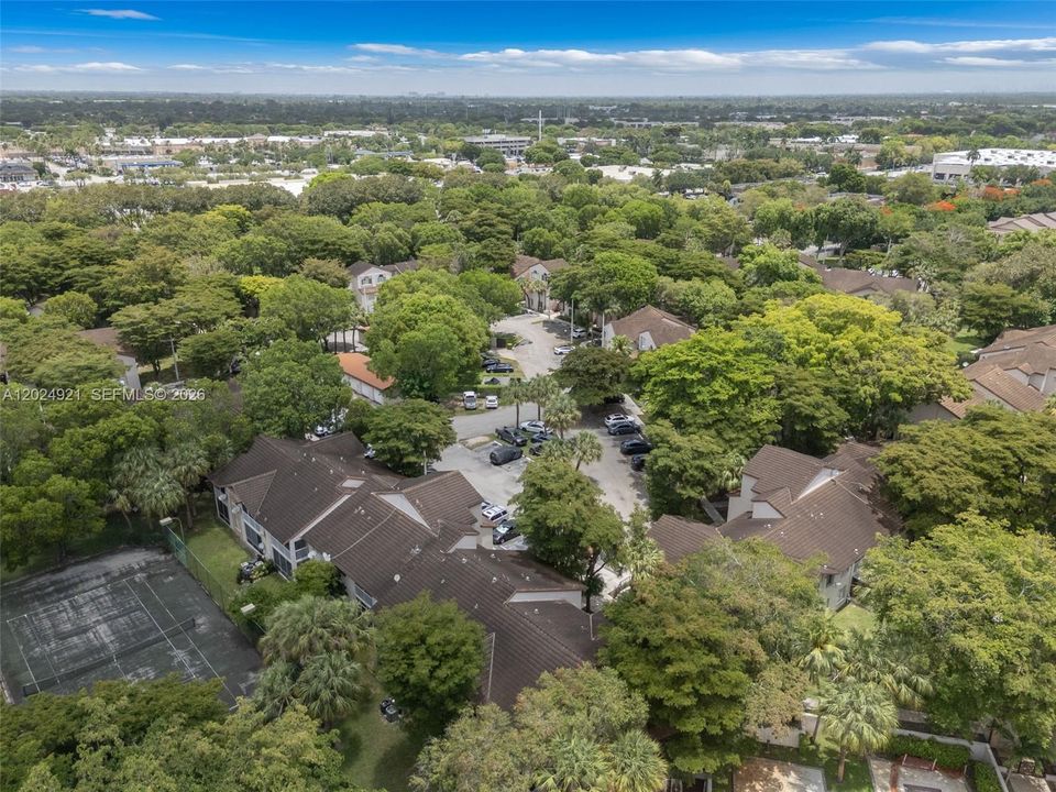 For Sale: $330,000 (2 beds, 2 baths, 1312 Square Feet)
