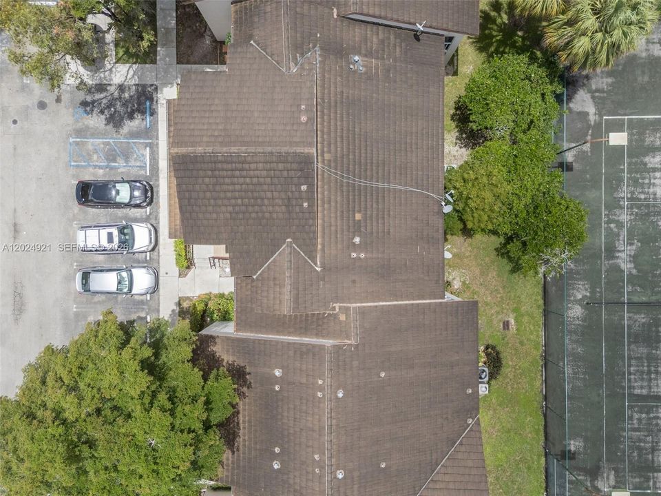 For Sale: $330,000 (2 beds, 2 baths, 1312 Square Feet)