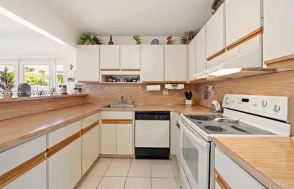 В аренду: $4,000 (3 спален, 2 ванн, 1525 Квадратных фут)