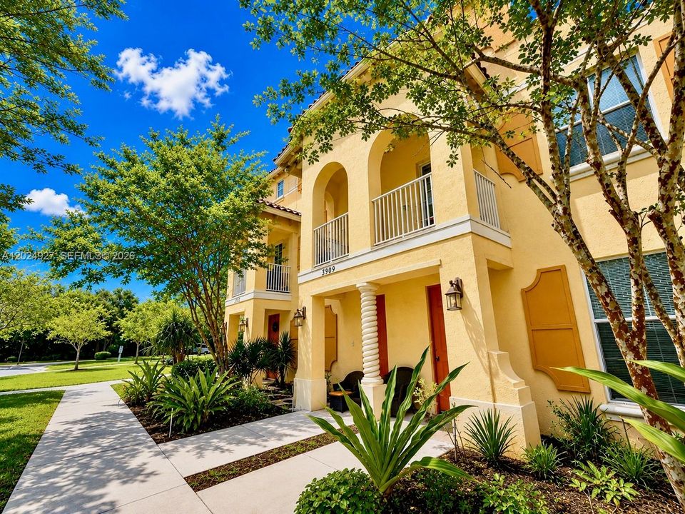 For Sale: $454,900 (4 beds, 3 baths, 1900 Square Feet)