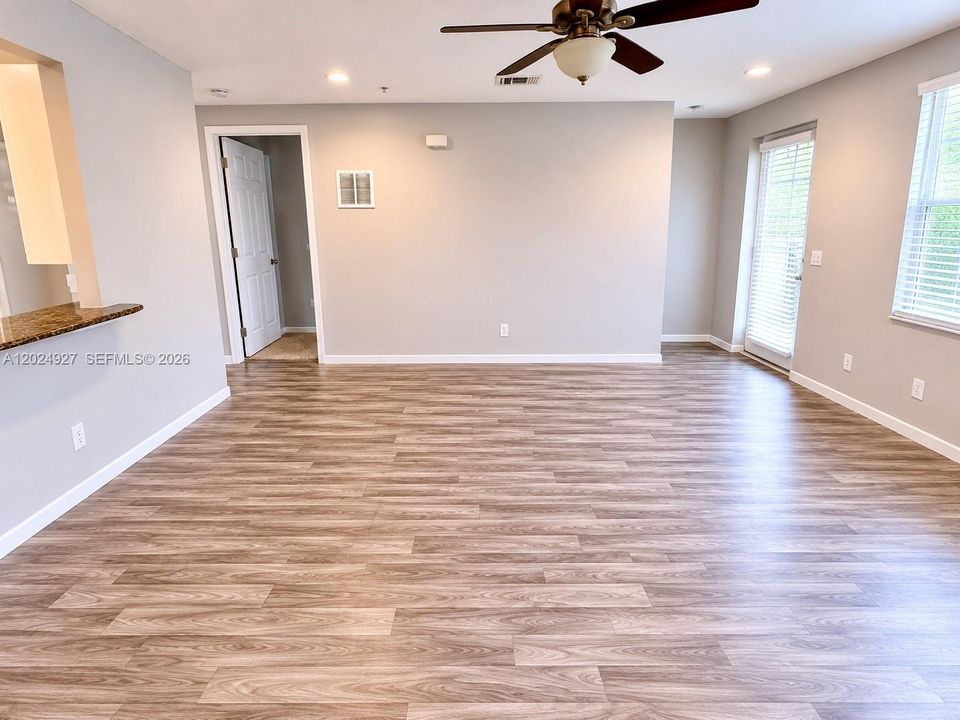 For Sale: $454,900 (4 beds, 3 baths, 1900 Square Feet)