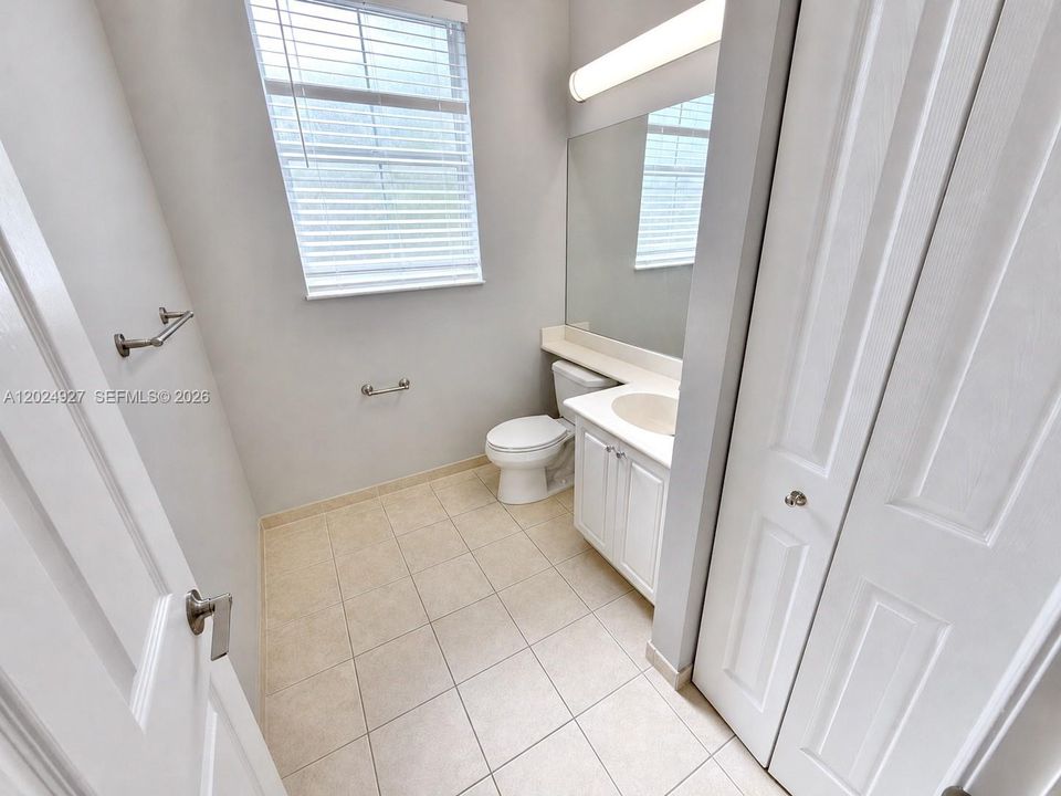 For Sale: $454,900 (4 beds, 3 baths, 1900 Square Feet)