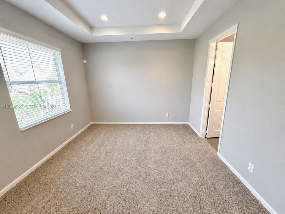 For Sale: $454,900 (4 beds, 3 baths, 1900 Square Feet)