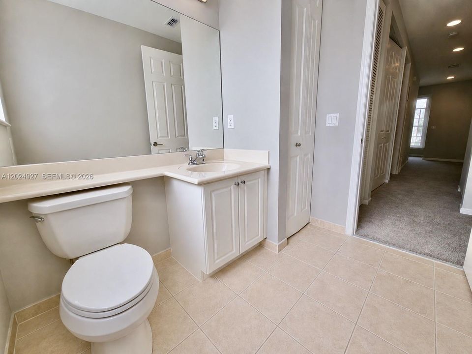 For Sale: $454,900 (4 beds, 3 baths, 1900 Square Feet)