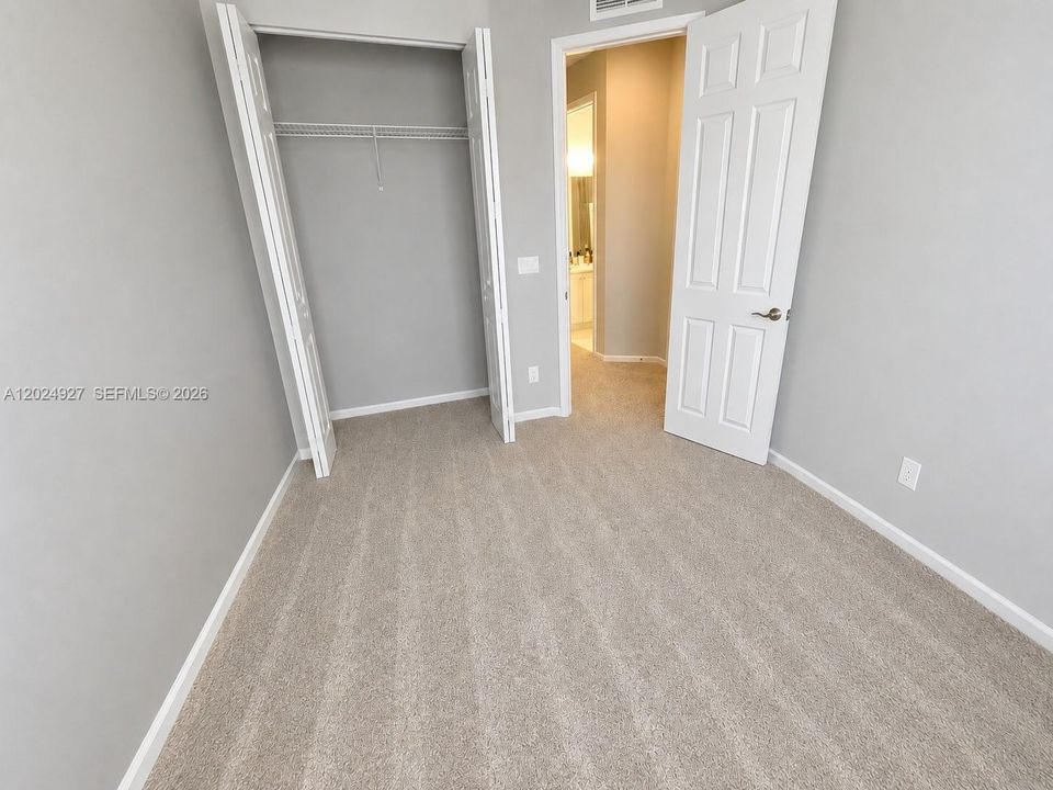 For Sale: $454,900 (4 beds, 3 baths, 1900 Square Feet)