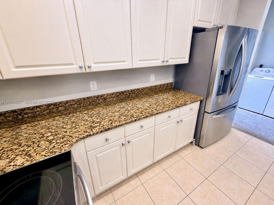 For Sale: $454,900 (4 beds, 3 baths, 1900 Square Feet)