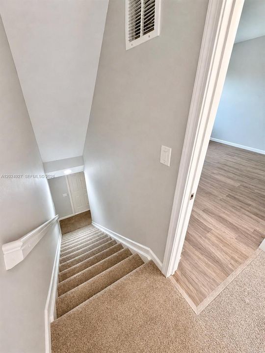 For Sale: $454,900 (4 beds, 3 baths, 1900 Square Feet)