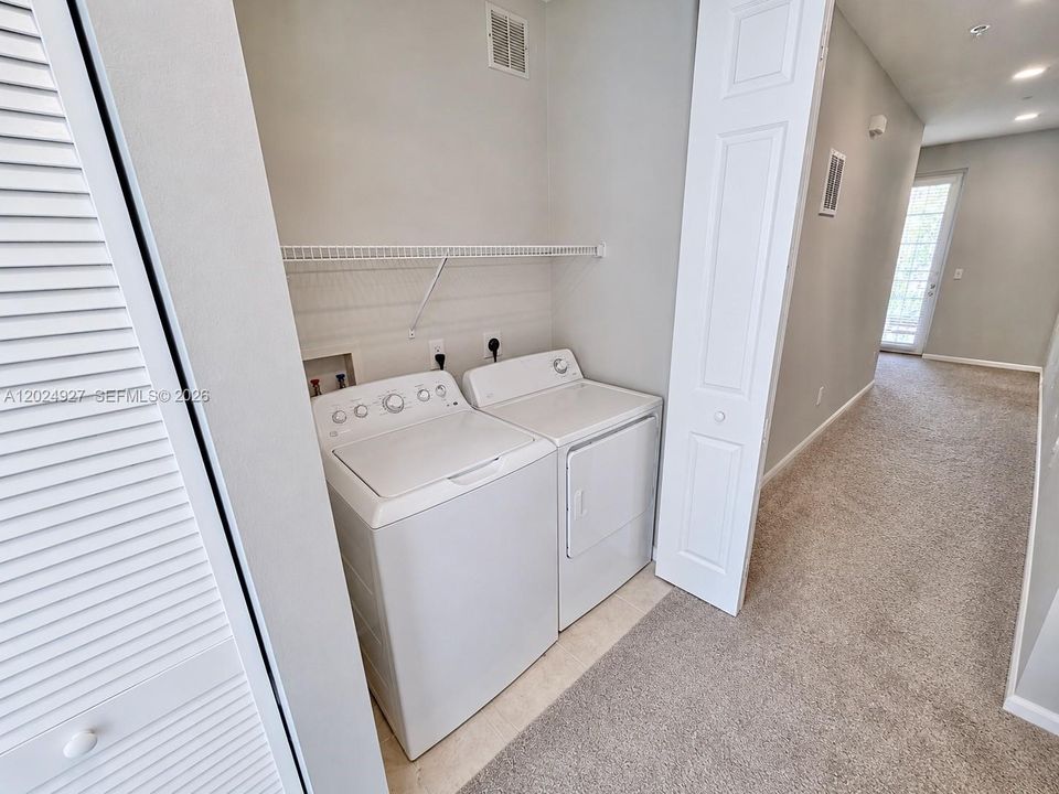 For Sale: $454,900 (4 beds, 3 baths, 1900 Square Feet)