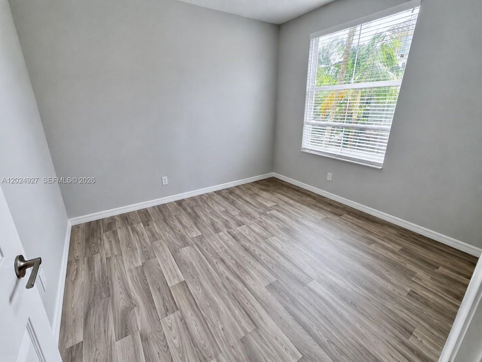 For Sale: $454,900 (4 beds, 3 baths, 1900 Square Feet)