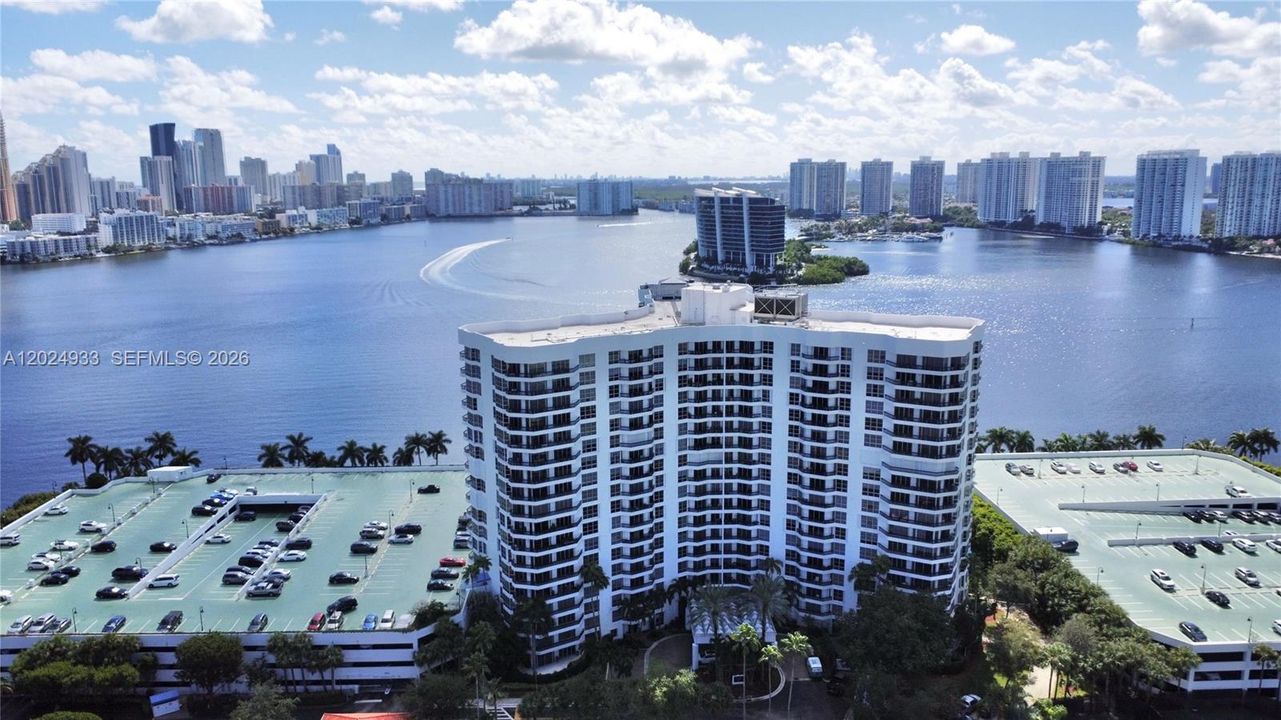 На продажу: $599,000 (1 спален, 1 ванн, 1050 Квадратных фут)