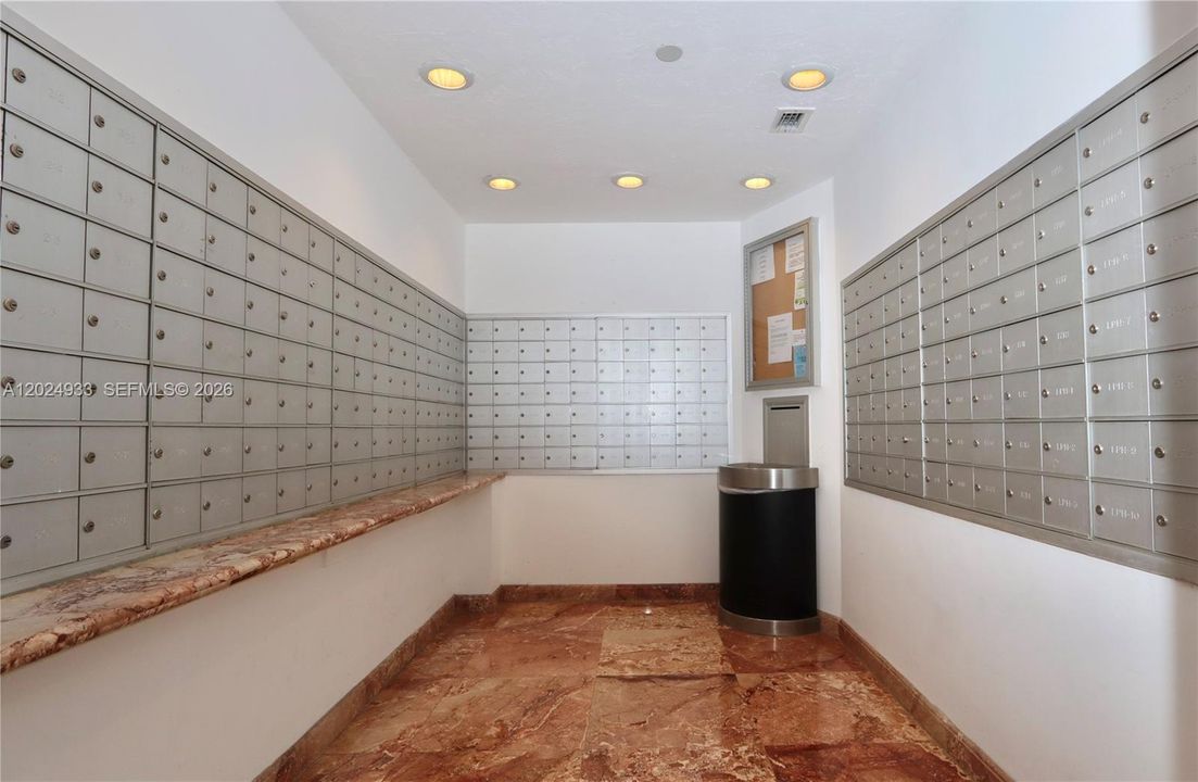 На продажу: $599,000 (1 спален, 1 ванн, 1050 Квадратных фут)