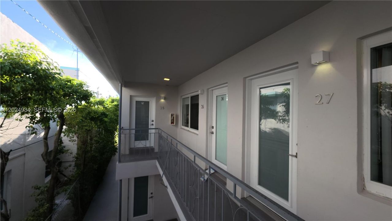For Rent: $2,200 (1 beds, 1 baths, 422 Square Feet)