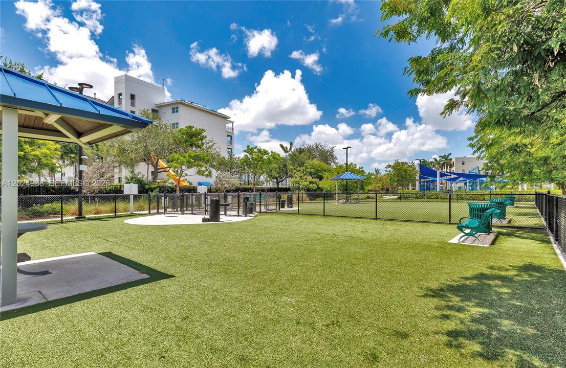 Vendido Recientemente: $670,000 (3 camas, 2 baños, 1604 Pies cuadrados)