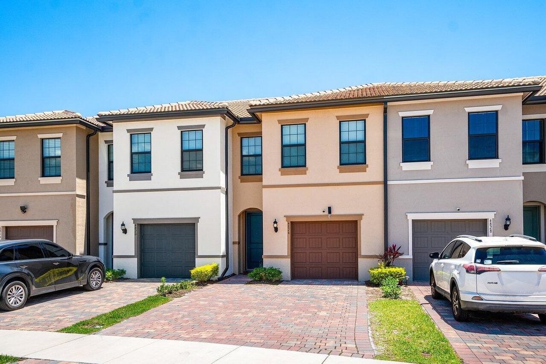 002-4824ChantillyRoad-LakeWorth-FL-33467