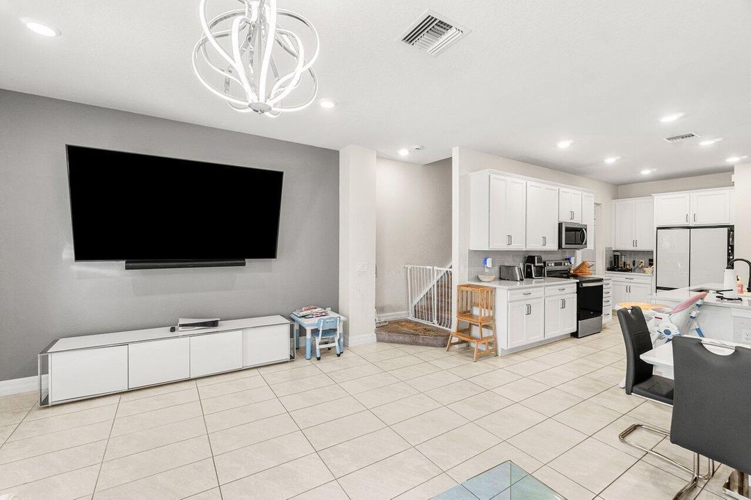 015-4824ChantillyRoad-LakeWorth-FL-33467