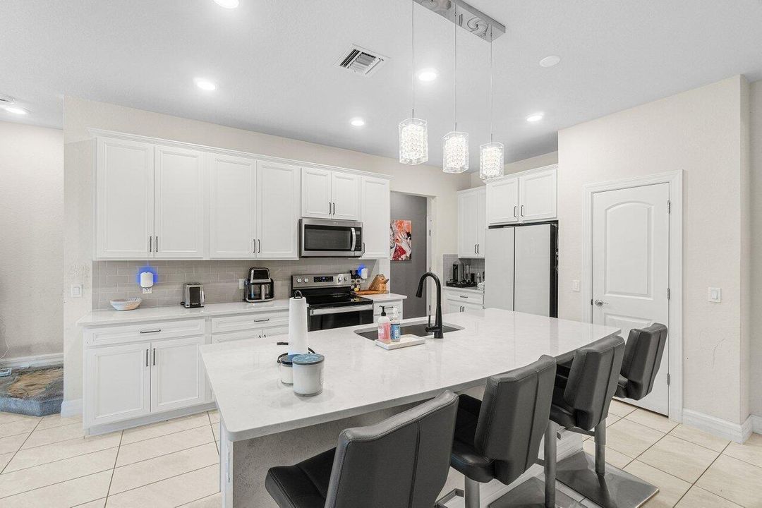 010-4824ChantillyRoad-LakeWorth-FL-33467