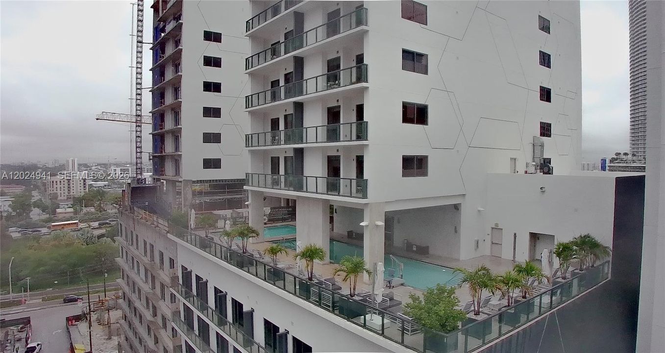 待售: $489,000 (0 贝兹, 1 浴室, 527 平方英尺)