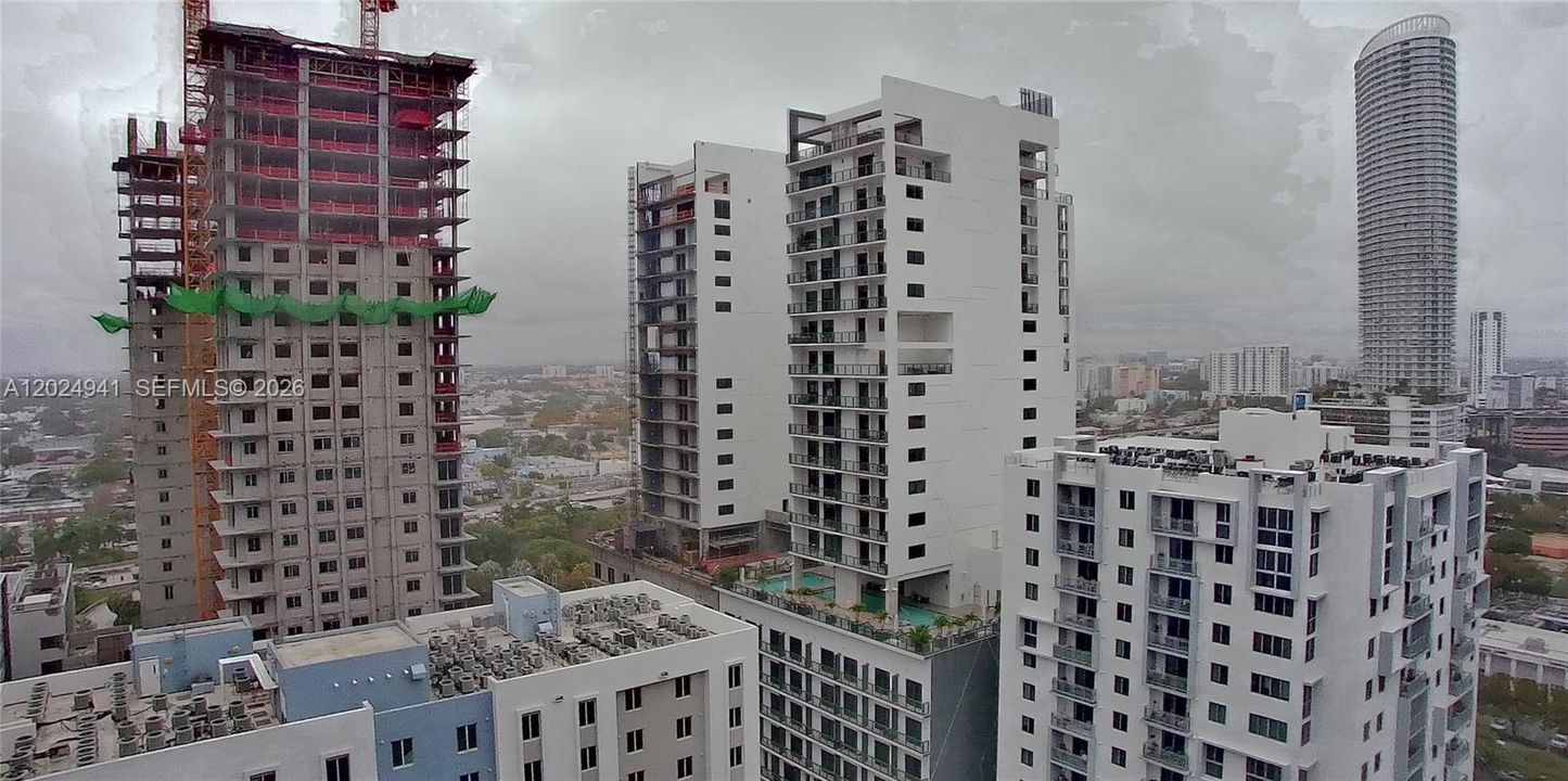 待售: $489,000 (0 贝兹, 1 浴室, 527 平方英尺)