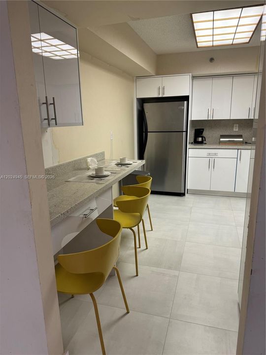 For Sale: $420,000 (2 beds, 2 baths, 1150 Square Feet)