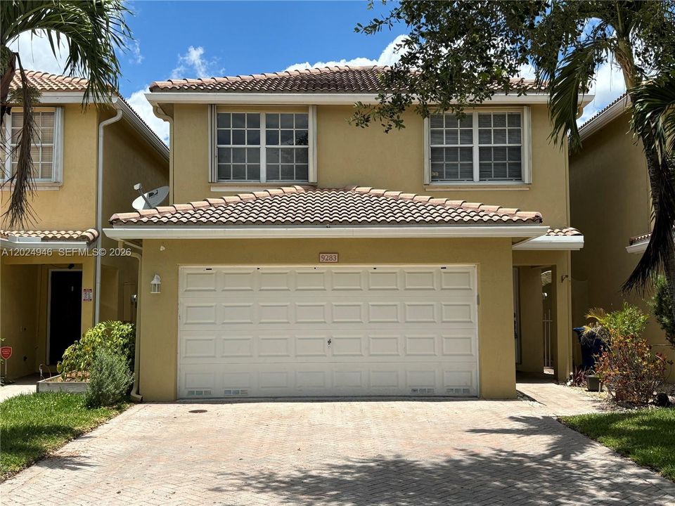 For Rent: $3,600 (3 beds, 2 baths, 1815 Square Feet)
