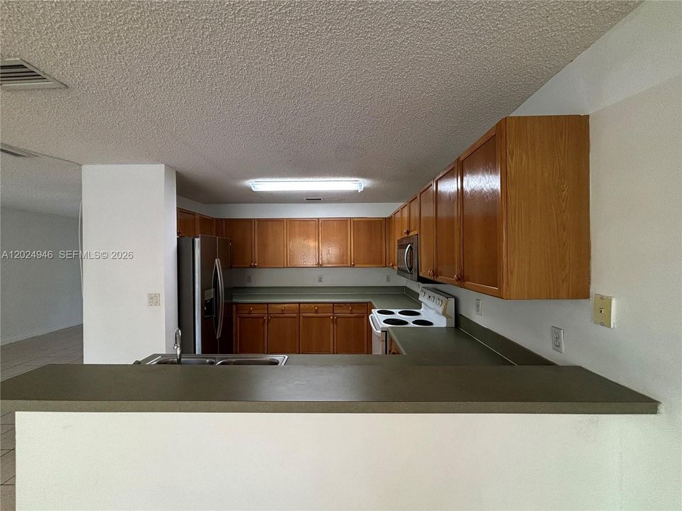 For Rent: $3,600 (3 beds, 2 baths, 1815 Square Feet)