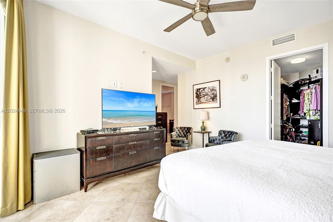 For Sale: $1,249,000 (2 beds, 2 baths, 1577 Square Feet)