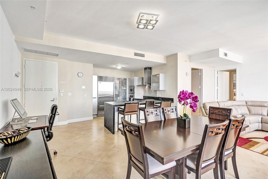 For Sale: $1,249,000 (2 beds, 2 baths, 1577 Square Feet)