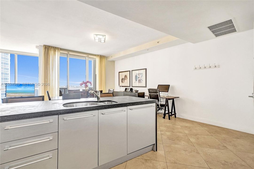 For Sale: $1,249,000 (2 beds, 2 baths, 1577 Square Feet)