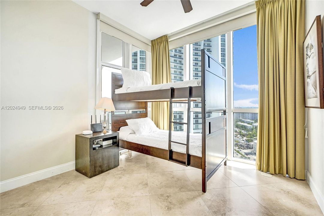 For Sale: $1,249,000 (2 beds, 2 baths, 1577 Square Feet)