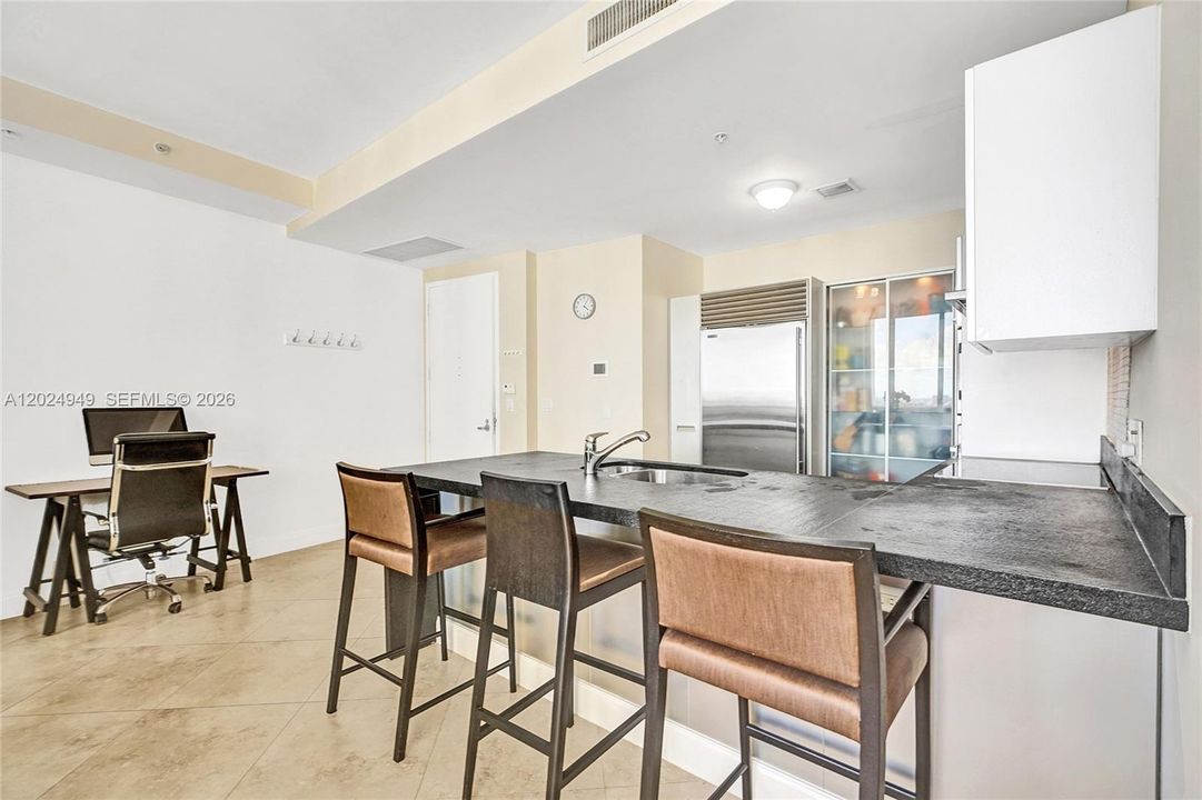 For Sale: $1,249,000 (2 beds, 2 baths, 1577 Square Feet)