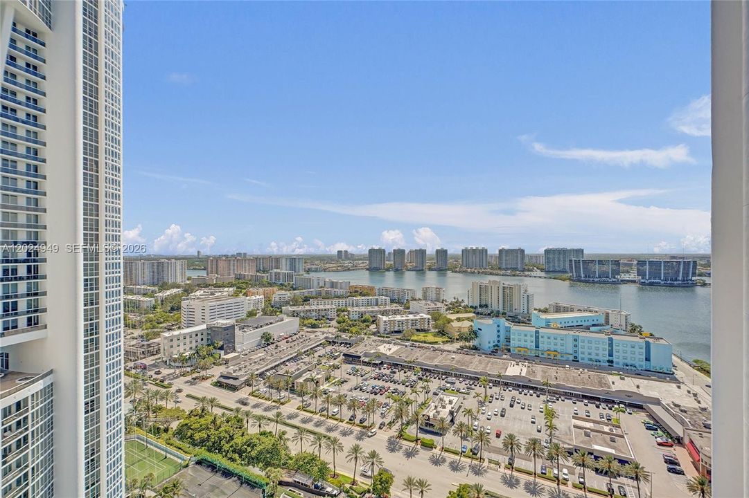 For Sale: $1,249,000 (2 beds, 2 baths, 1577 Square Feet)