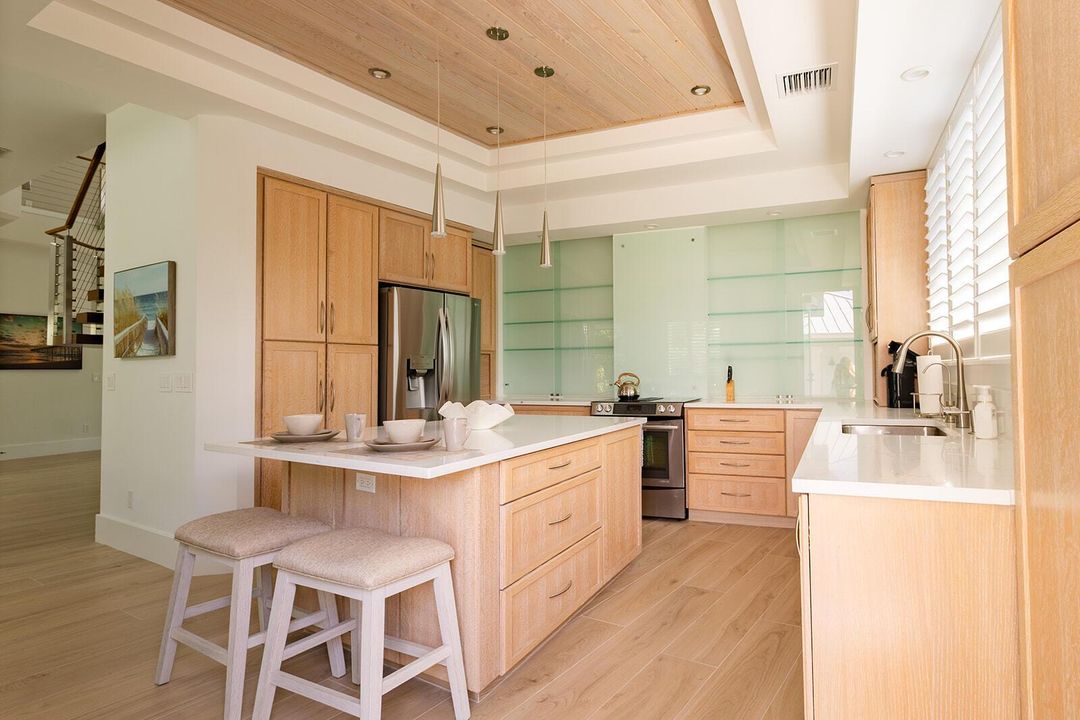 770 NE 6th Street-23
