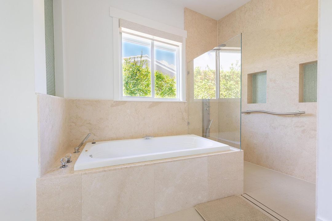 770 NE 6th Street-29