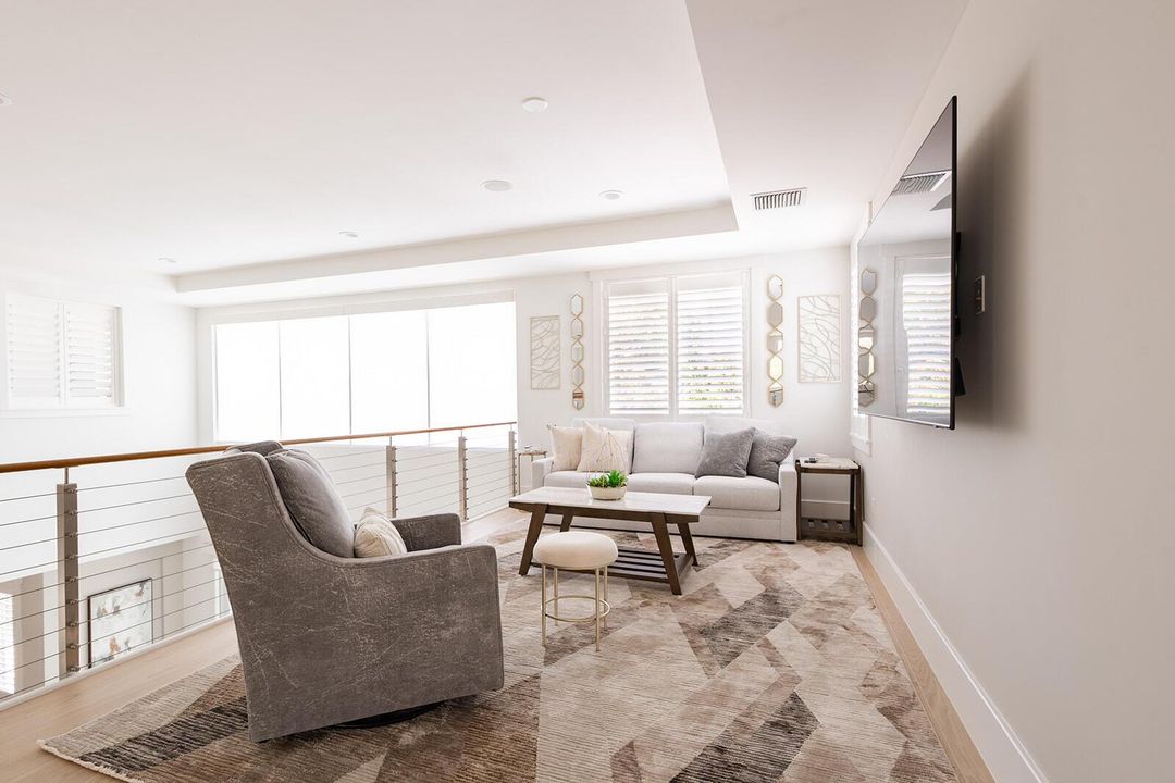 770 NE 6th Street-36