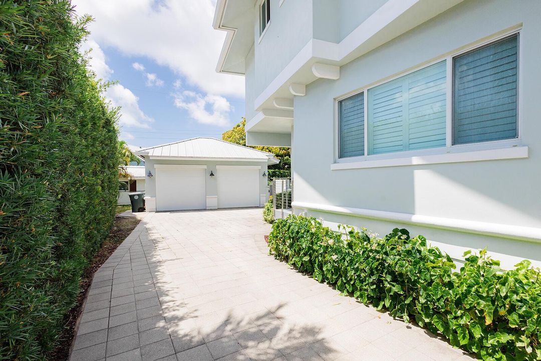 770 NE 6th Street-48