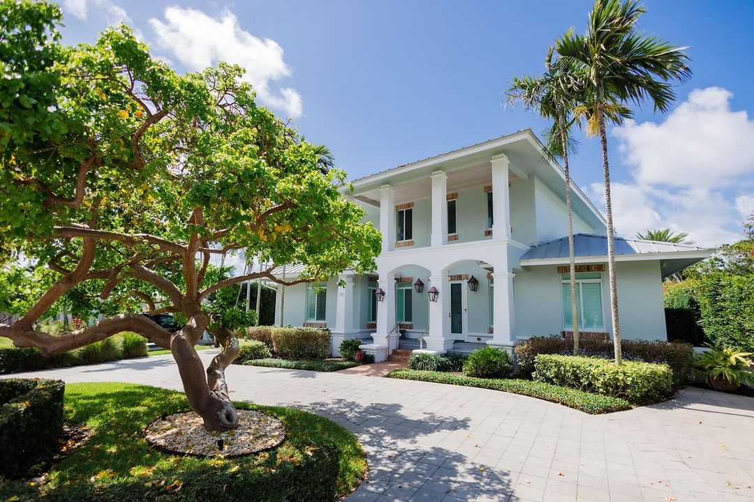 770 NE 6th Street-8