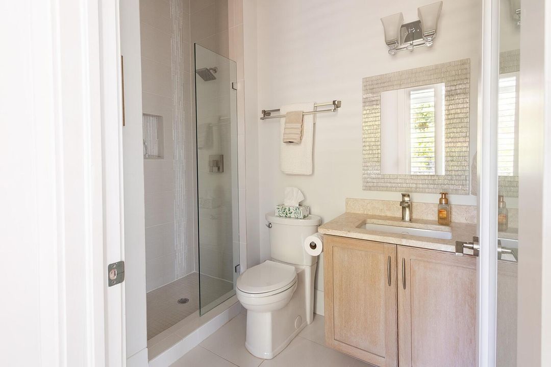770 NE 6th Street-32