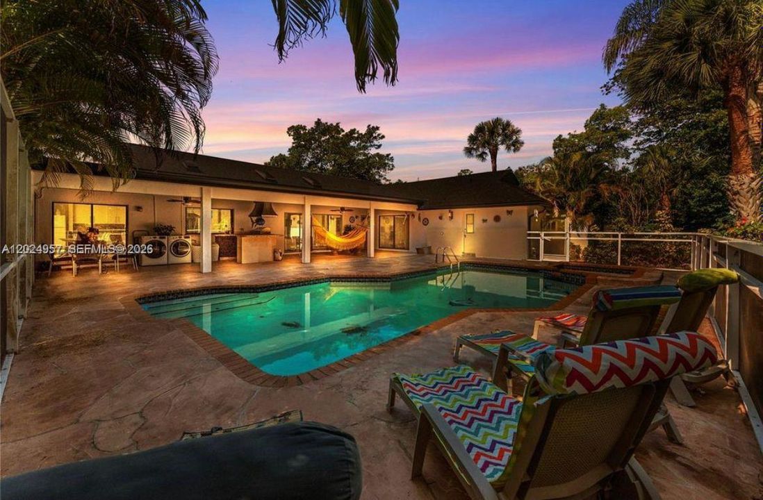 For Sale: $1,490,000 (6 beds, 4 baths, 3377 Square Feet)