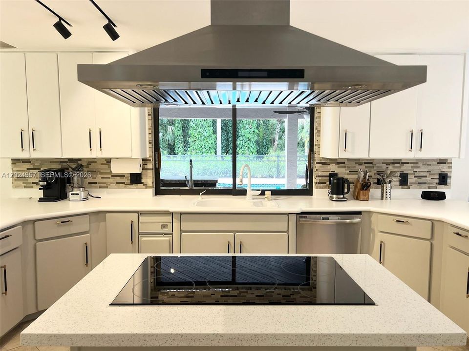 For Sale: $1,490,000 (6 beds, 4 baths, 3377 Square Feet)