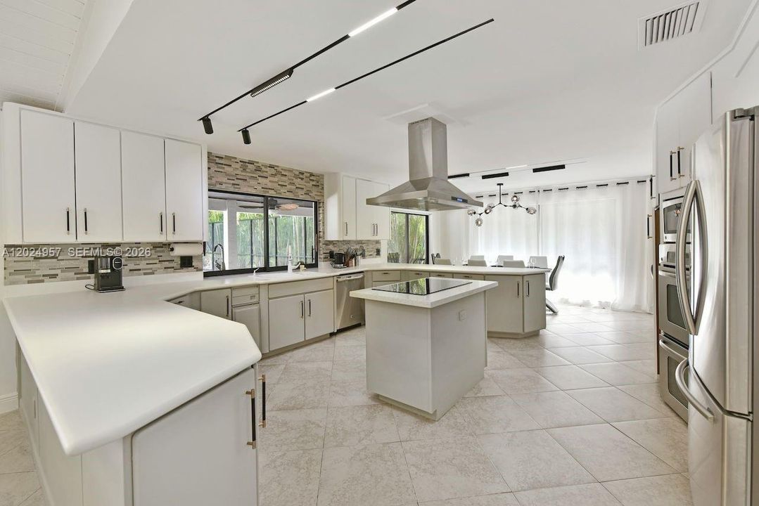 For Sale: $1,490,000 (6 beds, 4 baths, 3377 Square Feet)