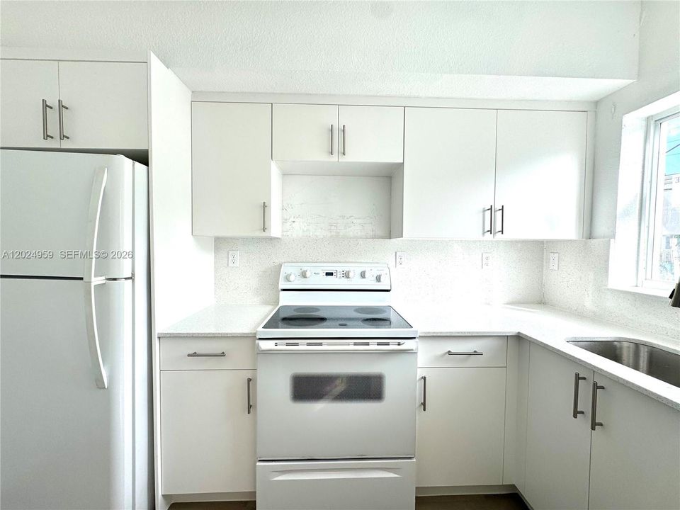For Rent: $2,600 (3 beds, 2 baths, 1150 Square Feet)