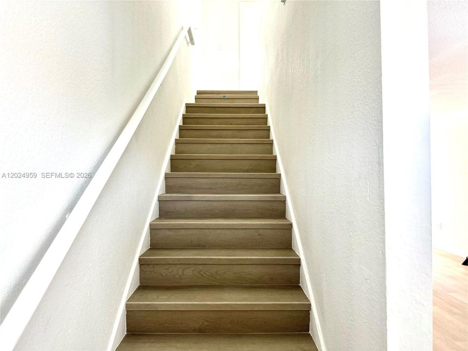 For Rent: $2,600 (3 beds, 2 baths, 1150 Square Feet)
