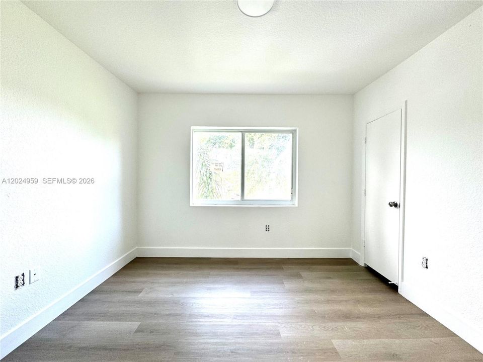 For Rent: $2,600 (3 beds, 2 baths, 1150 Square Feet)