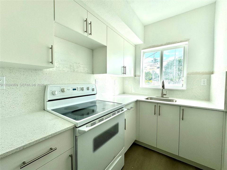 For Rent: $2,600 (3 beds, 2 baths, 1150 Square Feet)