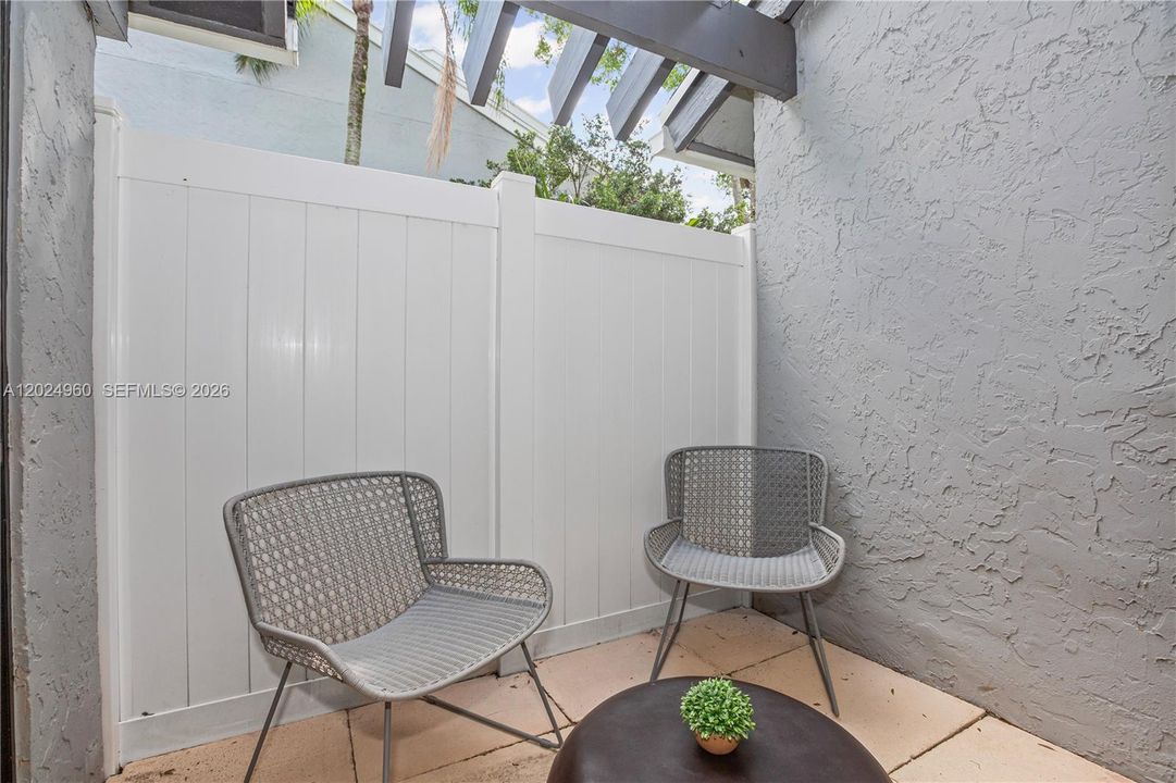 Active With Contract: $350,000 (3 beds, 2 baths, 1640 Square Feet)