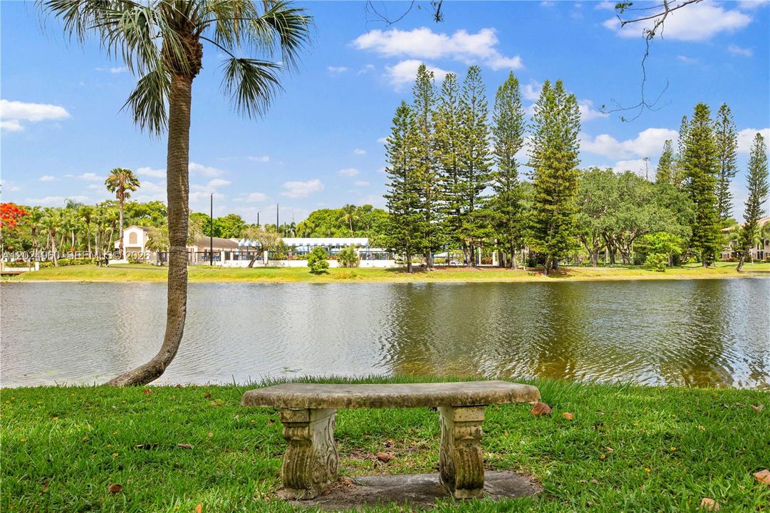 Active With Contract: $350,000 (3 beds, 2 baths, 1640 Square Feet)