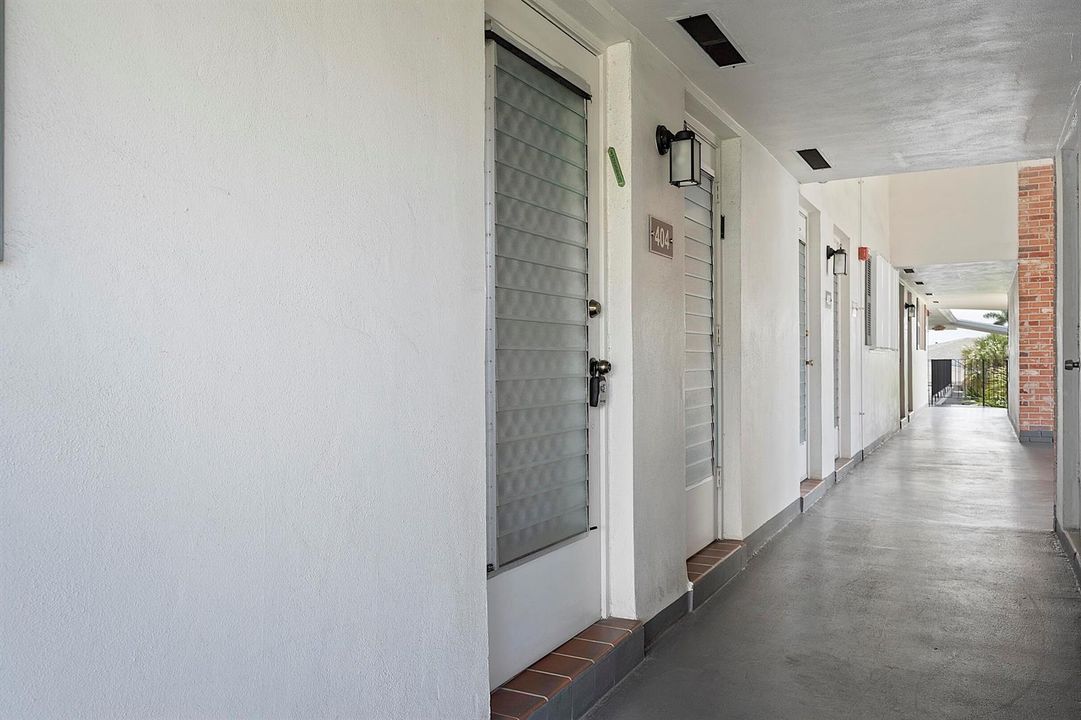 455 Paradise Isels Blvd - #404. -476