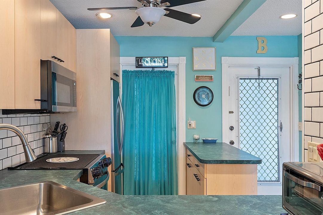 455 Paradise Isels Blvd - #404. -117