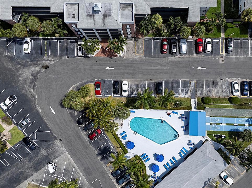 455 Paradise Isels Blvd - #404. -110